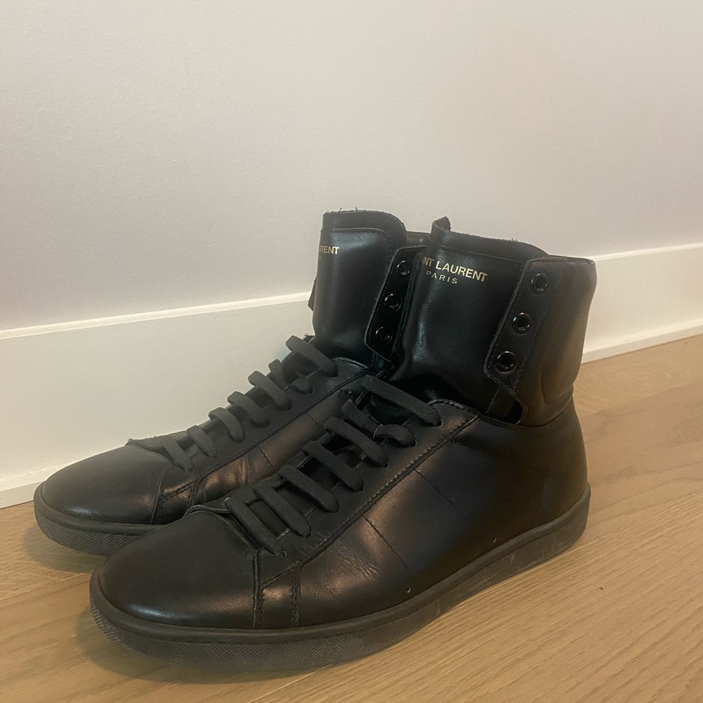 Saint Laurent Men’s Leather High Top Sneaker. 40. US size 7.